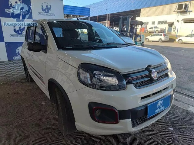 FIAT/UNO SPORTING 1.3 E 2017